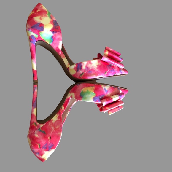 🌹🌸 RARE FINISH D’Orsay Pumps Abstract Floral by Betsey Johnson - Picture 11 of 12